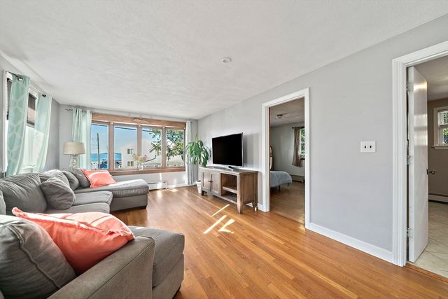 101 Babcock St, Quincy, MA 02169