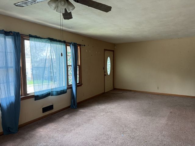 216 E Illinois Avenue, Aurora, IL 60505