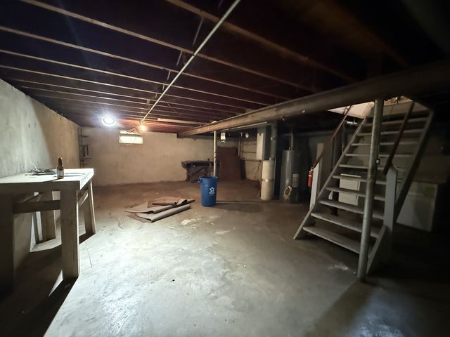 216 E Illinois Avenue, Aurora, IL 60505