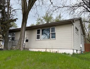 216 E Illinois Avenue, Aurora, IL 60505