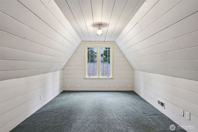 3513 NE 187th Court, Lake Forest Park, WA 98155