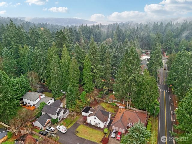 3513 NE 187th Court, Lake Forest Park, WA 98155