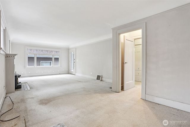 3513 NE 187th Court, Lake Forest Park, WA 98155