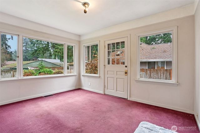 3513 NE 187th Court, Lake Forest Park, WA 98155