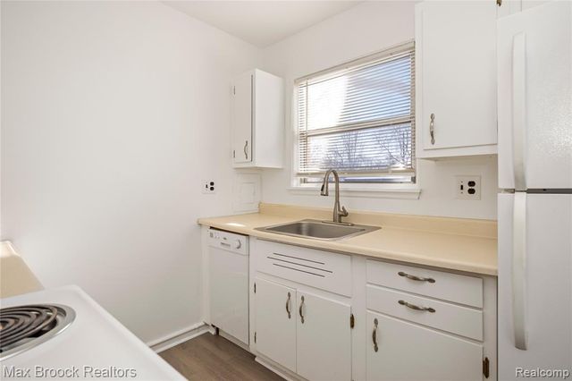 3206 Shenandoah Drive, Royal Oak, MI 48073