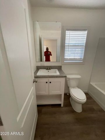 5201 W CAMELBACK Road H236, Phoenix, AZ 85031