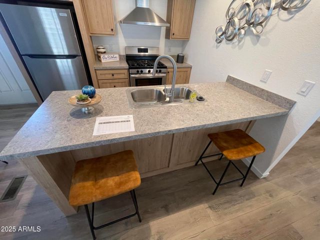 5201 W CAMELBACK Road H236, Phoenix, AZ 85031