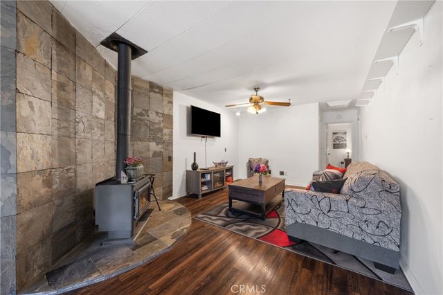 1525 W Oakland Avenue 24, Hemet, CA 92543