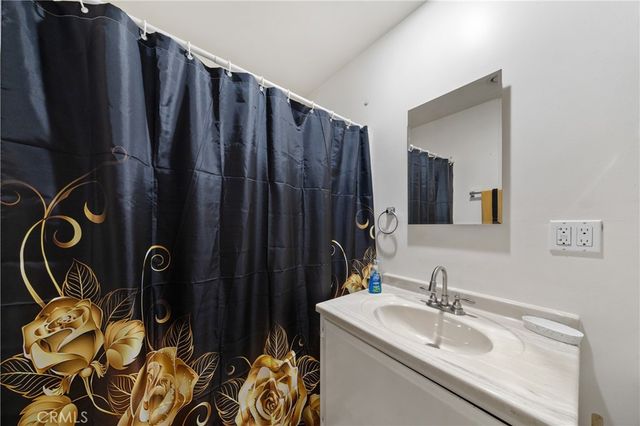 1525 W Oakland Avenue 24, Hemet, CA 92543