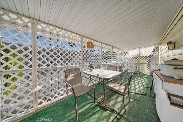 1525 W Oakland Avenue 24, Hemet, CA 92543