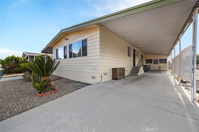 1525 W Oakland Avenue 24, Hemet, CA 92543