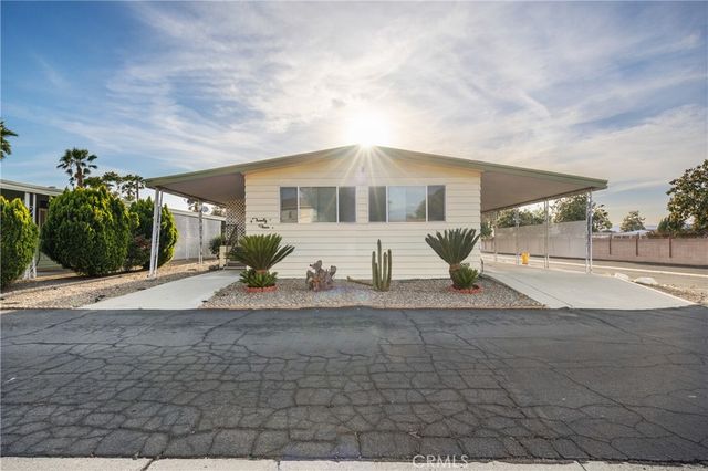 1525 W Oakland Avenue 24, Hemet, CA 92543