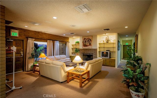 1525 W Oakland Avenue 24, Hemet, CA 92543