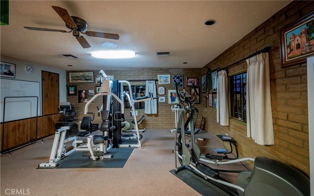 1525 W Oakland Avenue 24, Hemet, CA 92543