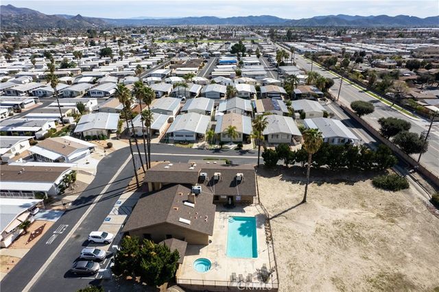 1525 W Oakland Avenue 24, Hemet, CA 92543