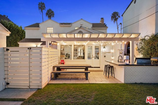 624 N Highland Avenue, Los Angeles, CA 90036