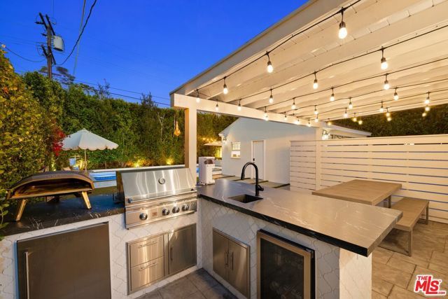 624 N Highland Avenue, Los Angeles, CA 90036