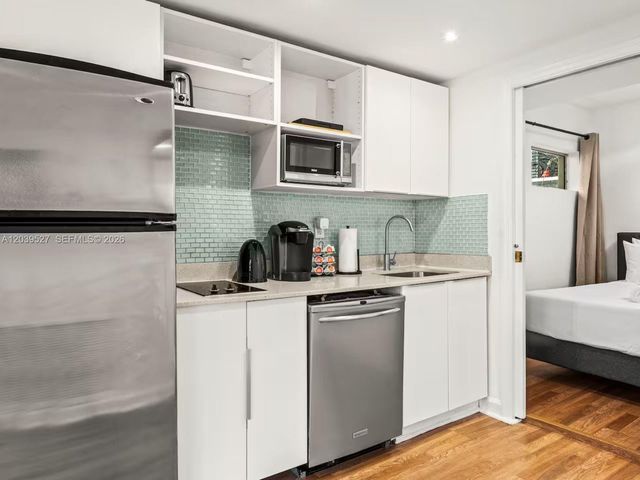1034 Michigan Ave E, Miami Beach, FL 33139