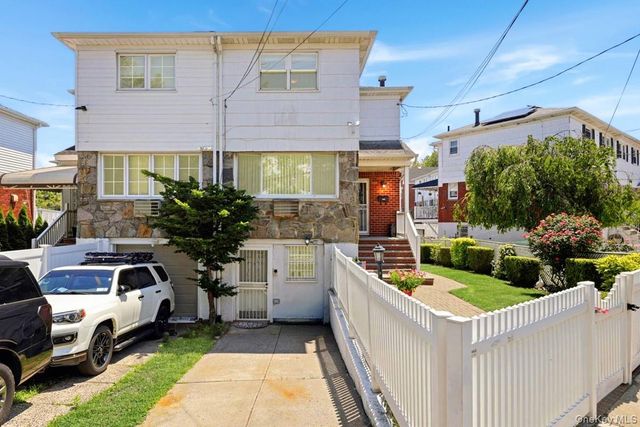 3132 Ampere Avenue, Bronx, NY 10465
