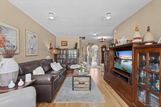 3132 Ampere Avenue, Bronx, NY 10465