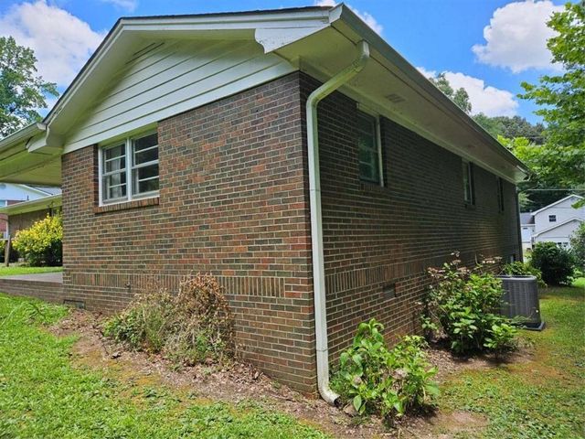 327 Kensington Circle, Bremen, GA 30110