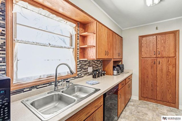 6201 Baldwin Avenue, Lincoln, NE 68507