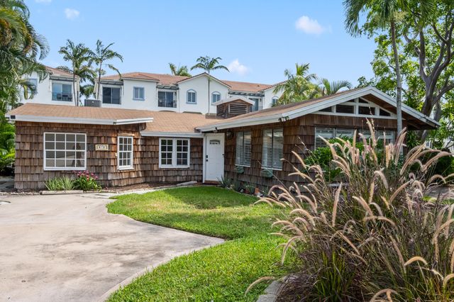 816 CHUKKER Road, Delray Beach, FL 33483