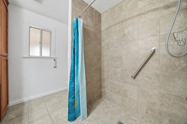 840 Argonaut Dr, Jackson, CA 95642