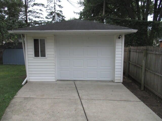 31469 Fairchild Street, Westland, MI 48186