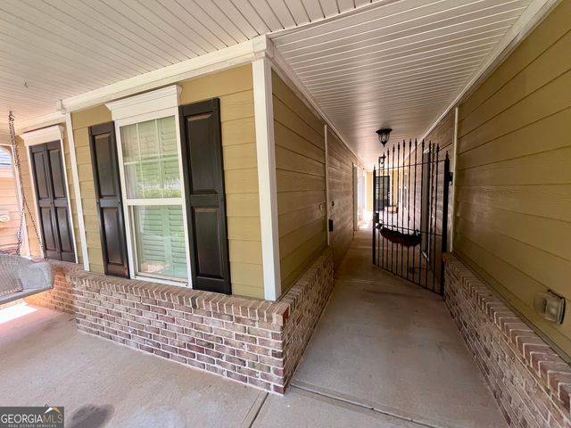 120 Cottage Club Drive, Locust Grove, GA 30248