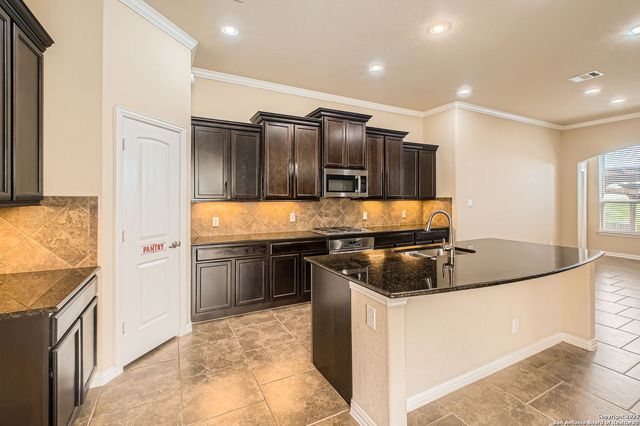 805 Raceland, San Antonio, TX 78245