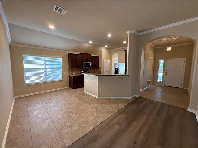 2204 Tranquility LN, Pflugerville, TX 78660
