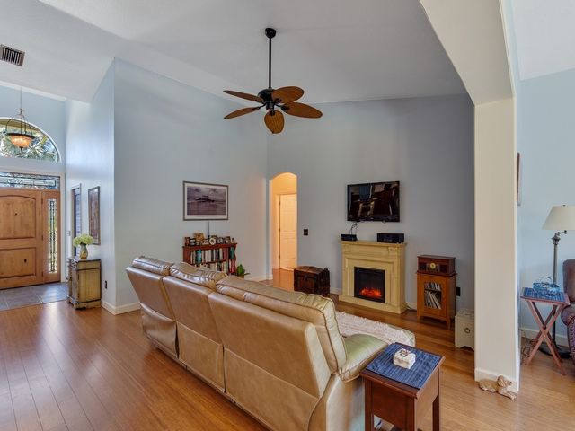 7350 30th Court, Vero Beach, FL 32967