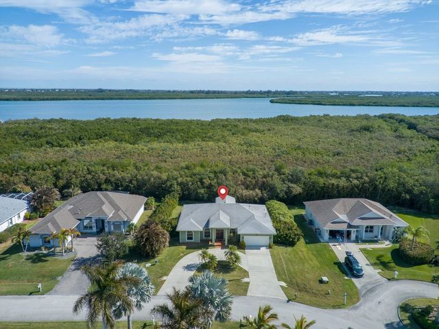 7350 30th Court, Vero Beach, FL 32967