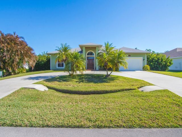 7350 30th Court, Vero Beach, FL 32967