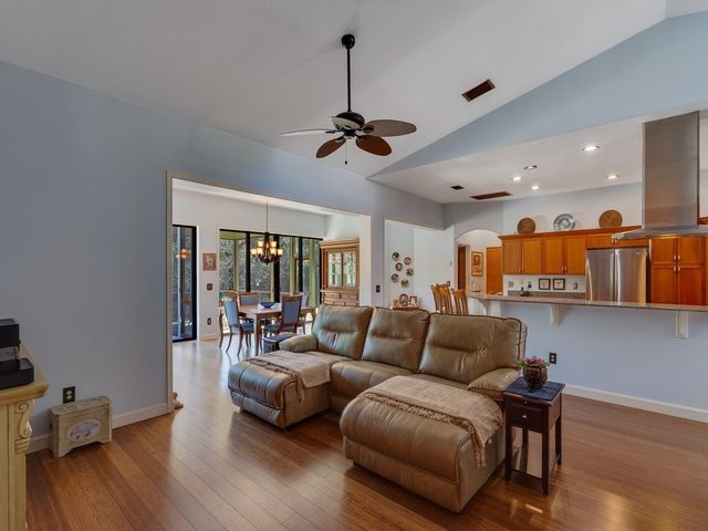 7350 30th Court, Vero Beach, FL 32967