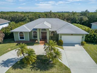 7350 30th Court, Vero Beach, FL 32967