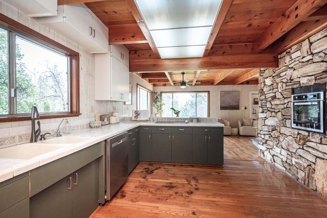 13081 Pine Cone Cir, Grass Valley, CA 95945