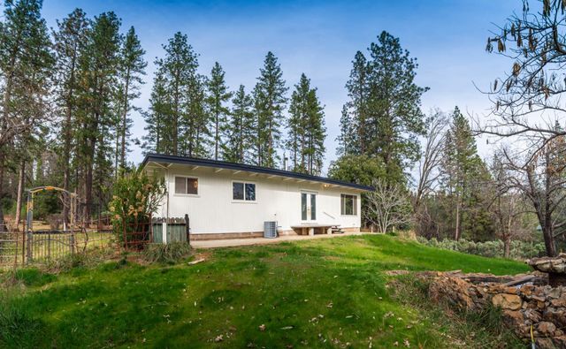 13081 Pine Cone Cir, Grass Valley, CA 95945