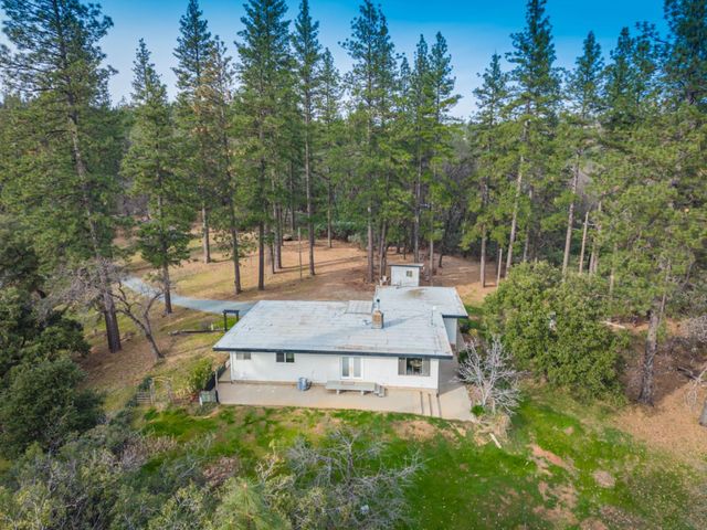 13081 Pine Cone Cir, Grass Valley, CA 95945