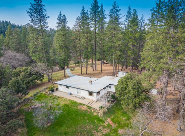 13081 Pine Cone Cir, Grass Valley, CA 95945