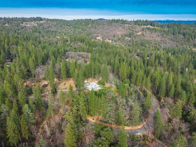 13081 Pine Cone Cir, Grass Valley, CA 95945