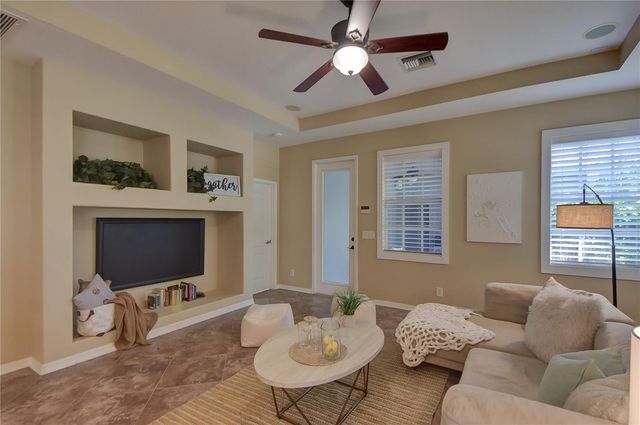 16001 LONEOAK VIEW DRIVE, Lithia, FL 33547