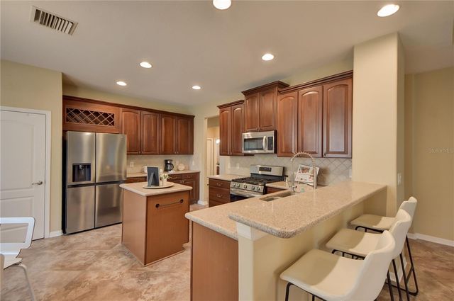 16001 LONEOAK VIEW DRIVE, Lithia, FL 33547