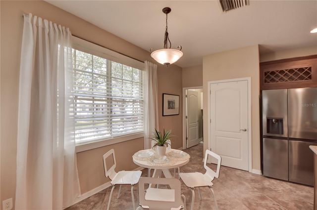 16001 LONEOAK VIEW DRIVE, Lithia, FL 33547