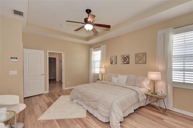 16001 LONEOAK VIEW DRIVE, Lithia, FL 33547