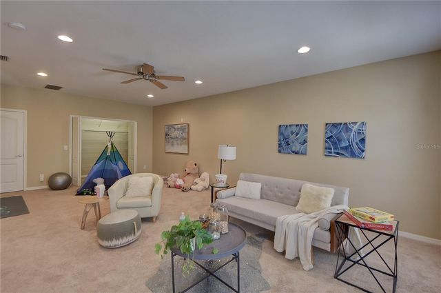 16001 LONEOAK VIEW DRIVE, Lithia, FL 33547