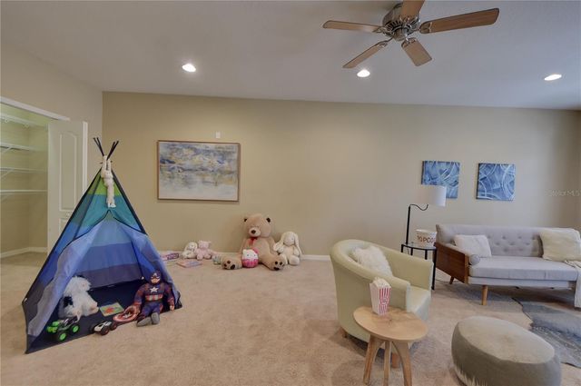 16001 LONEOAK VIEW DRIVE, Lithia, FL 33547