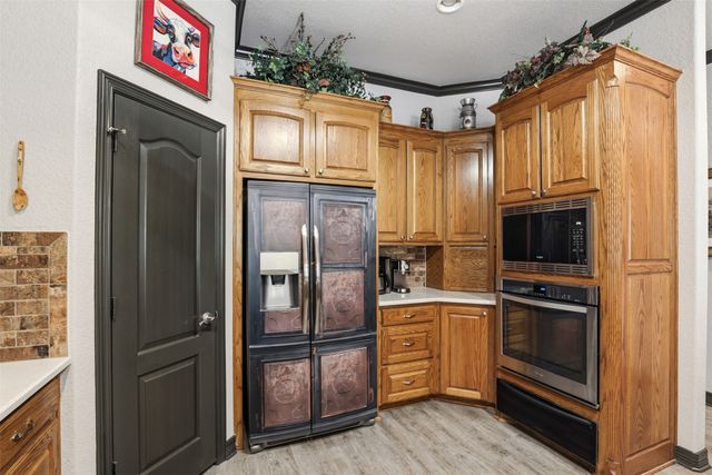 8904 Woodlawn Drive, Granbury, TX 76049