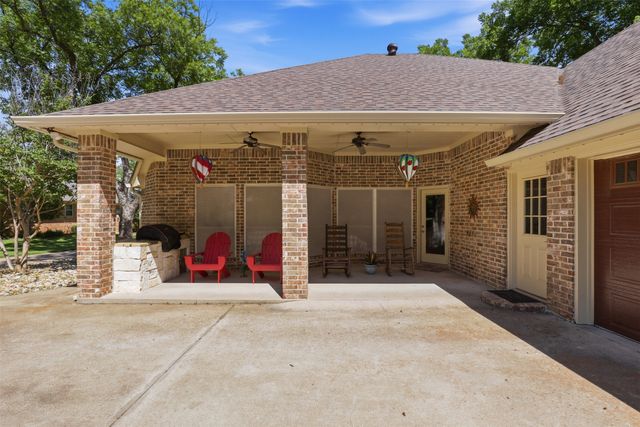 8904 Woodlawn Drive, Granbury, TX 76049